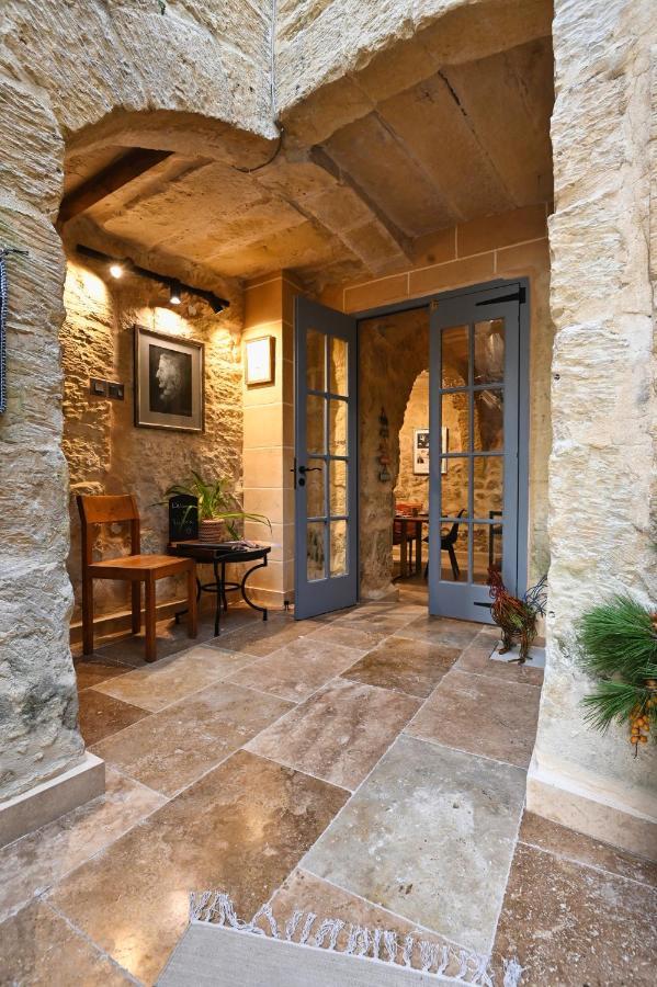 Il-Kastell - Not Only For Royals Hotel Victoria Bagian luar foto