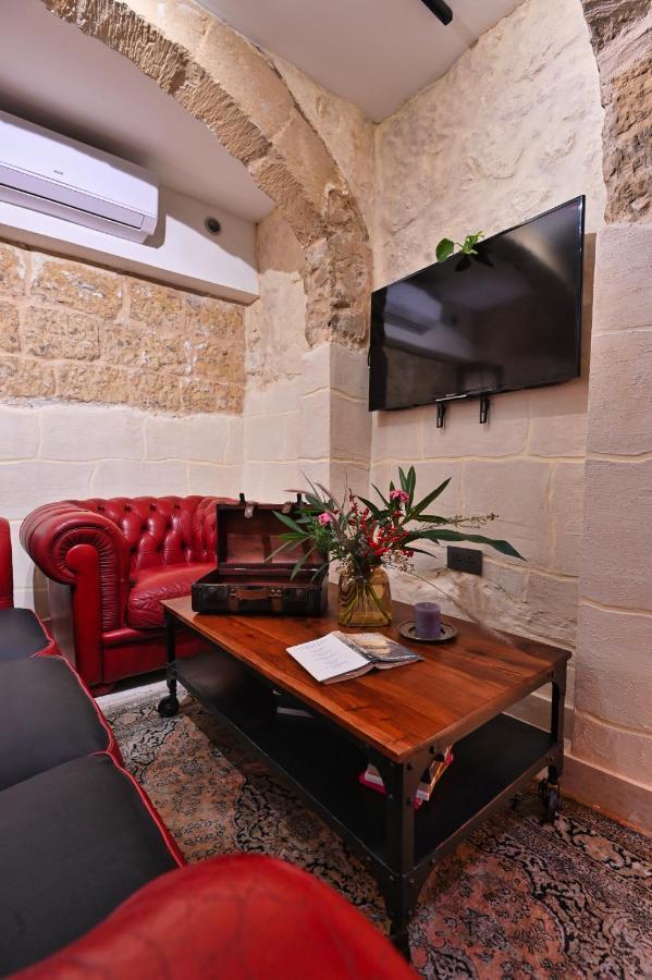 Il-Kastell - Not Only For Royals Hotel Victoria Bagian luar foto